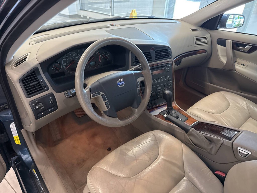2006 Volvo V70 Image 17