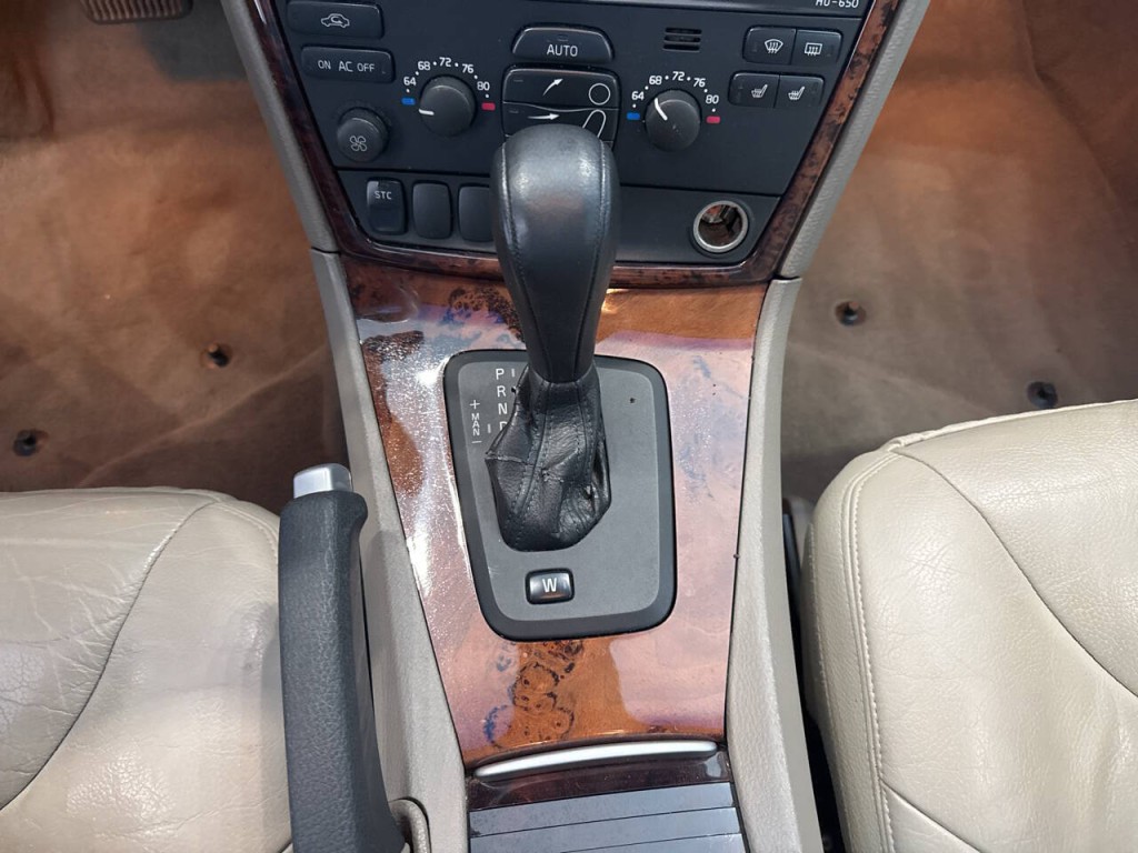 2006 Volvo V70 Image 21