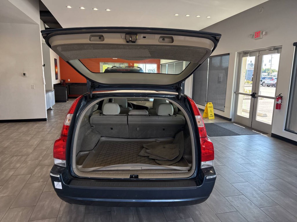 2006 Volvo V70 Image 33