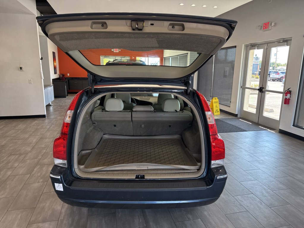 2006 Volvo V70 Image 36