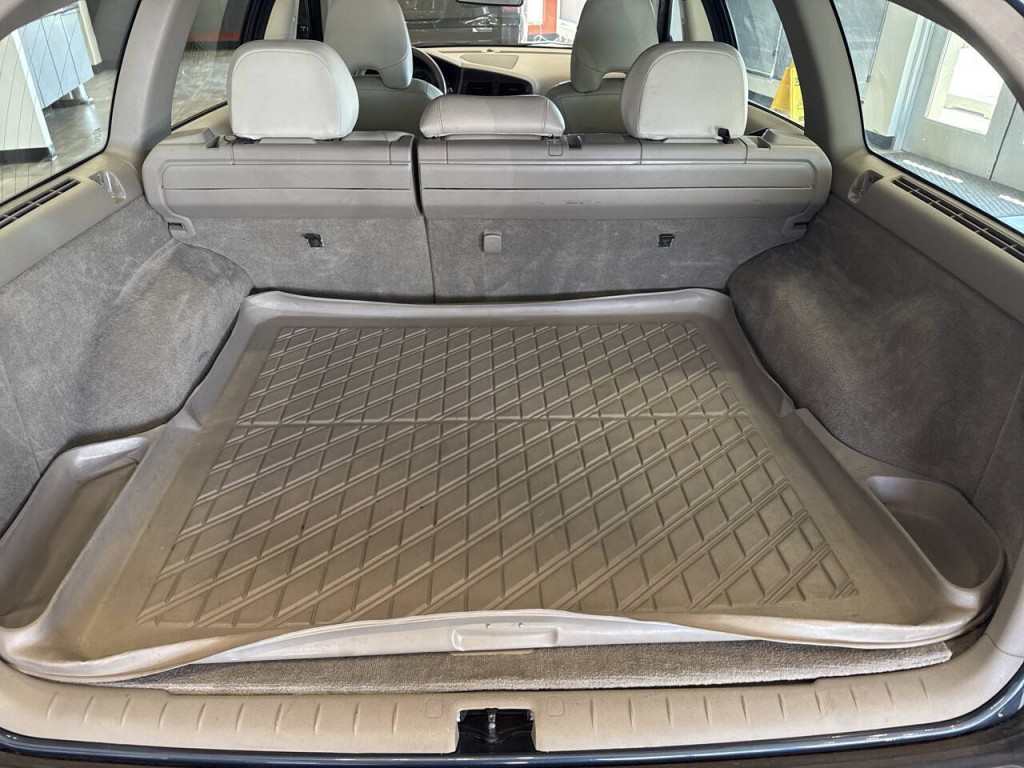 2006 Volvo V70 Image 37