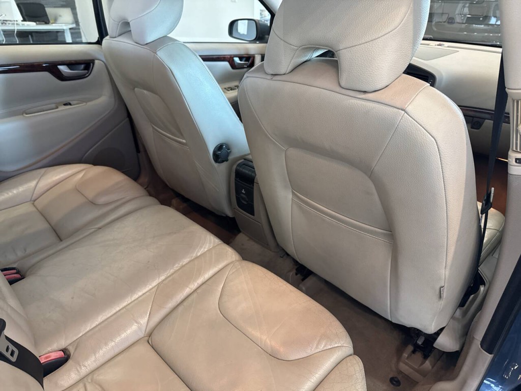 2006 Volvo V70 Image 41