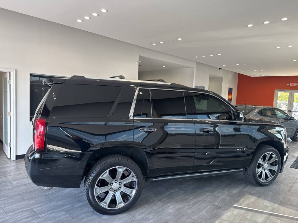2017 Chevrolet Tahoe Image 16