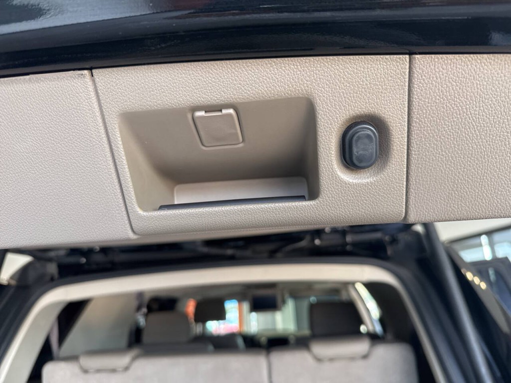 2017 Chevrolet Tahoe Image 33