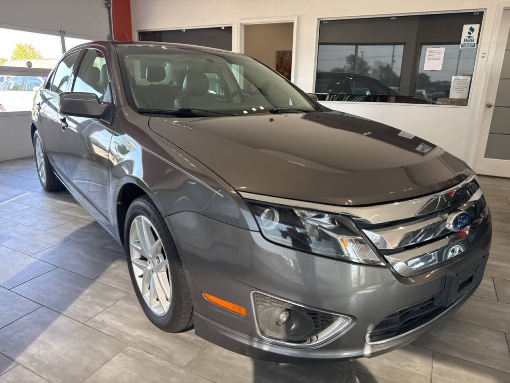2012 Ford Fusion Image 2
