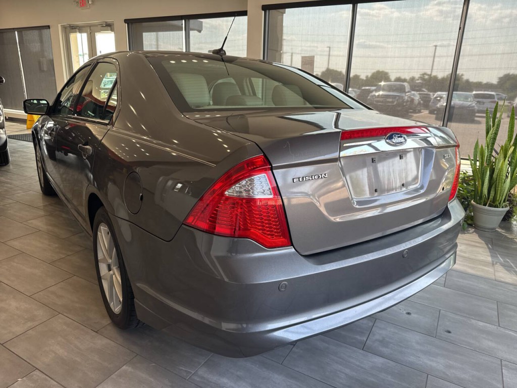 2012 Ford Fusion Image 10