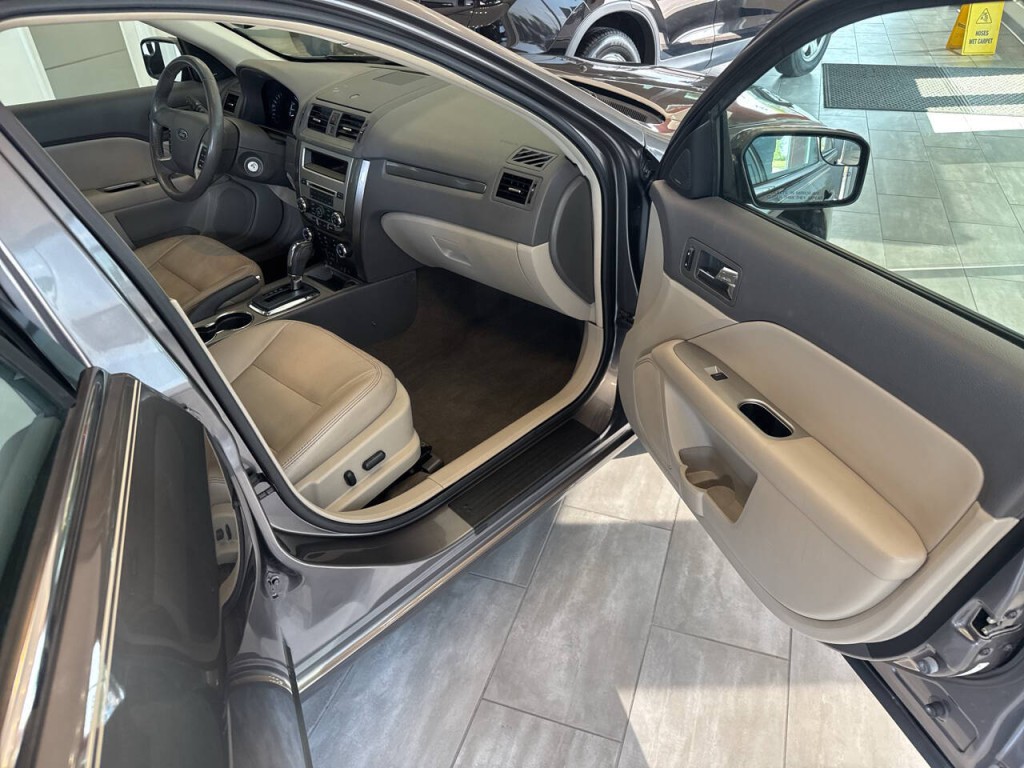 2012 Ford Fusion Image 16