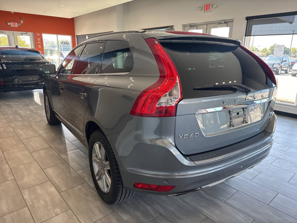 2016 Volvo XC60 Image 13