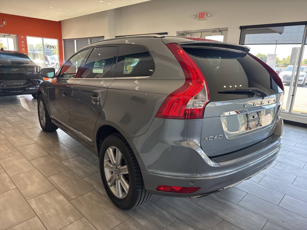 2016 Volvo XC60 Image 14