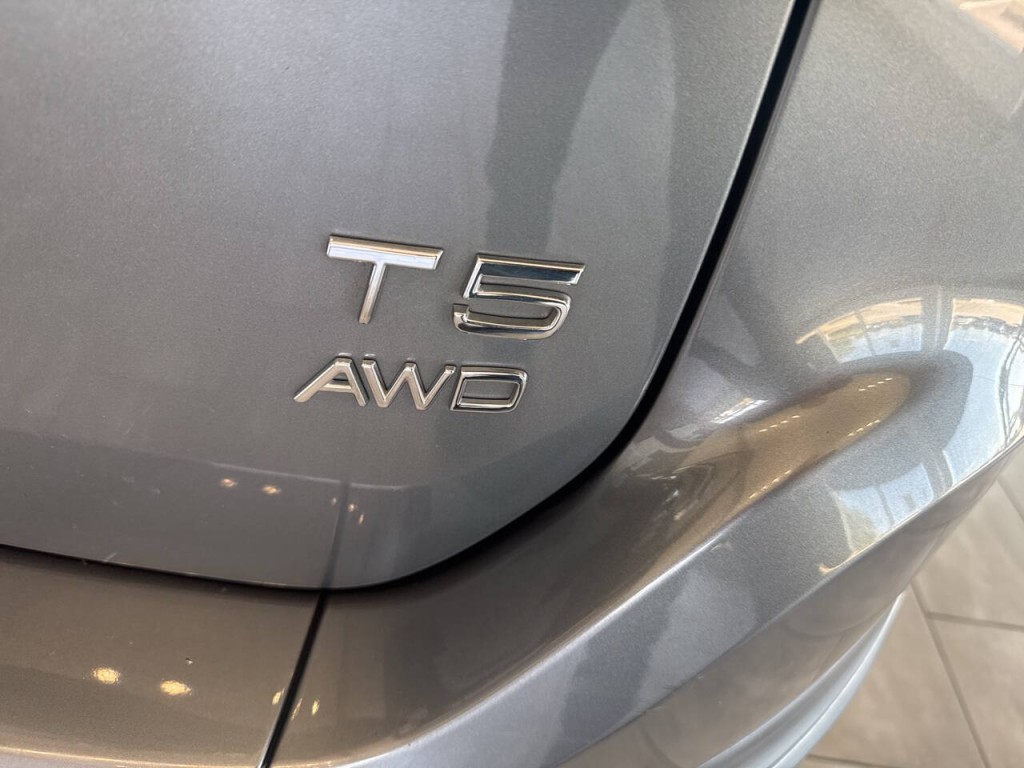 2016 Volvo XC60 Image 25
