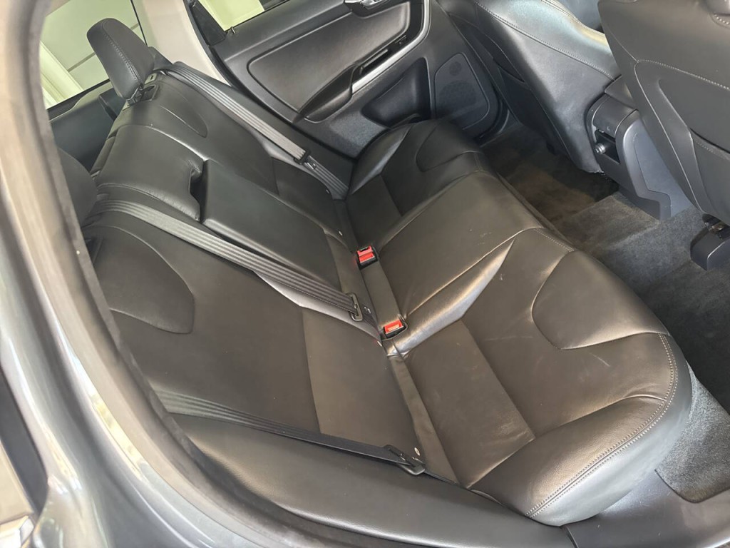 2016 Volvo XC60 Image 34