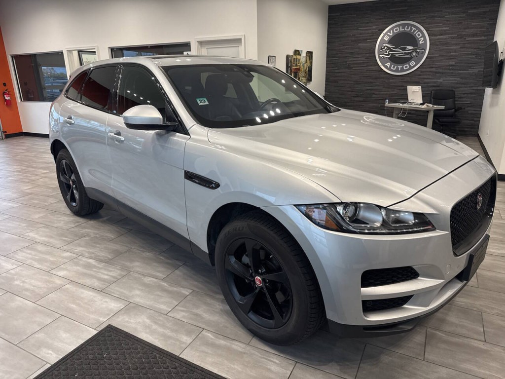 2020 Jaguar F-PACE Image 3