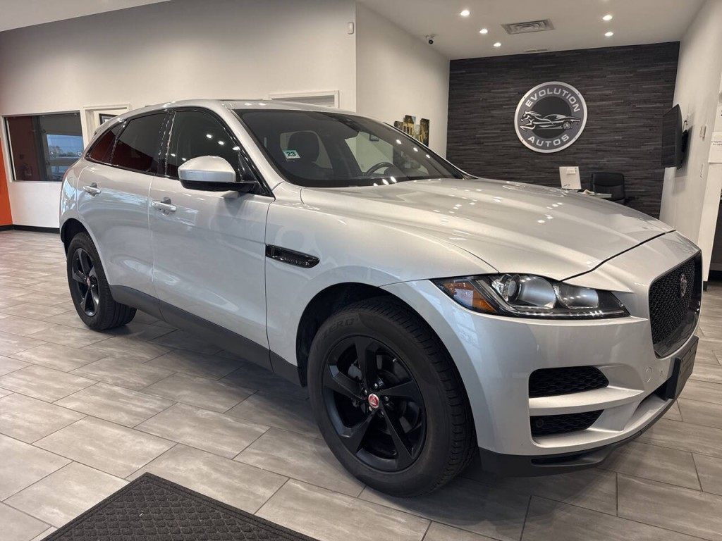 2020 Jaguar F-PACE Image 4