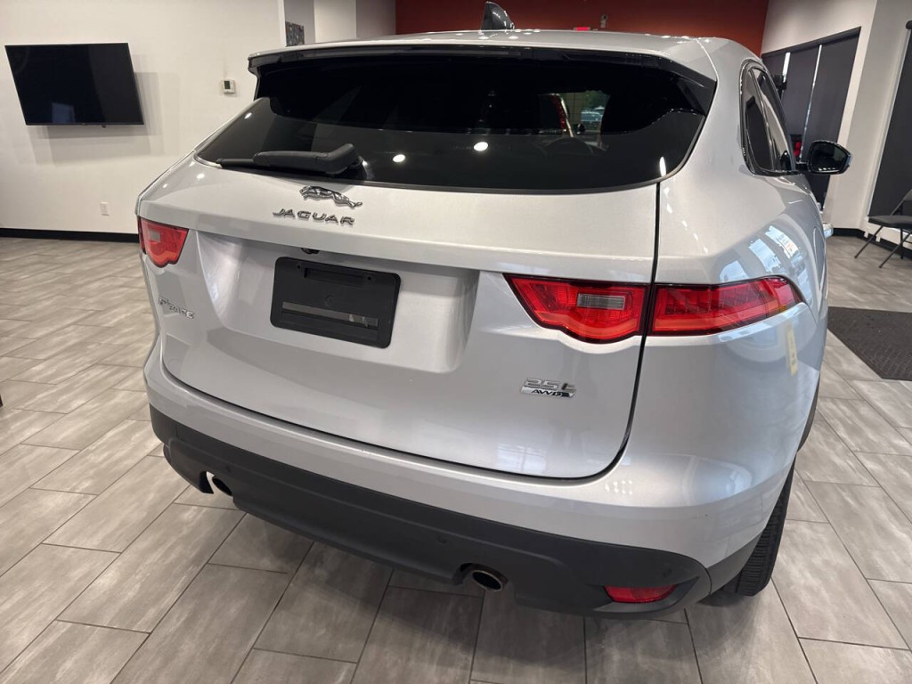 2020 Jaguar F-PACE Image 13