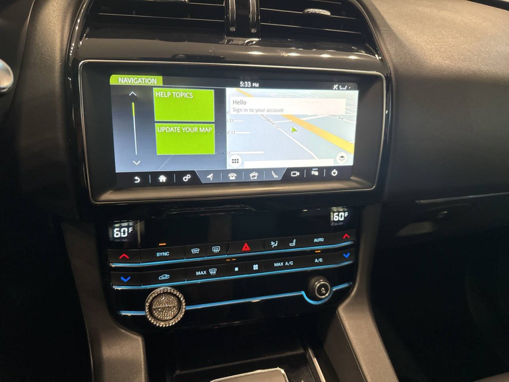 2020 Jaguar F-PACE Image 37