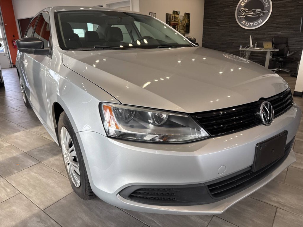 2013 Volkswagen Jetta Image 1