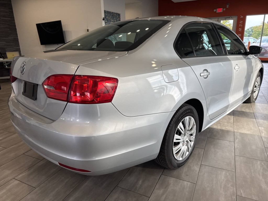 2013 Volkswagen Jetta Image 8