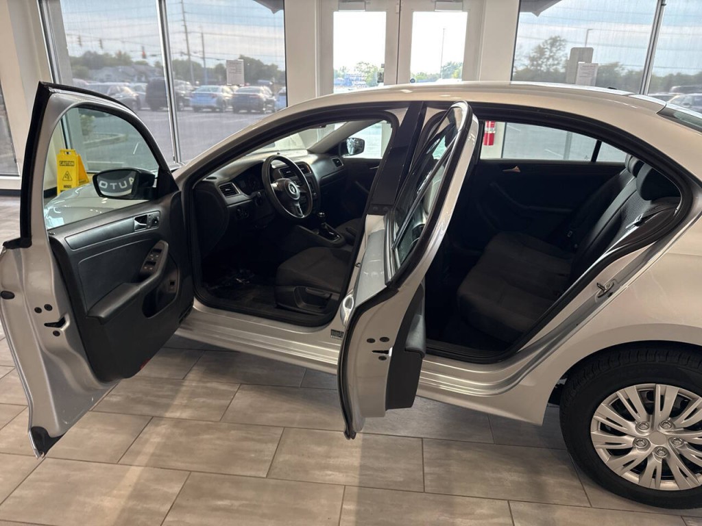 2013 Volkswagen Jetta Image 13