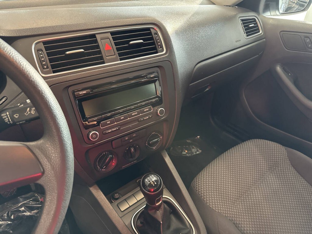 2013 Volkswagen Jetta Image 19