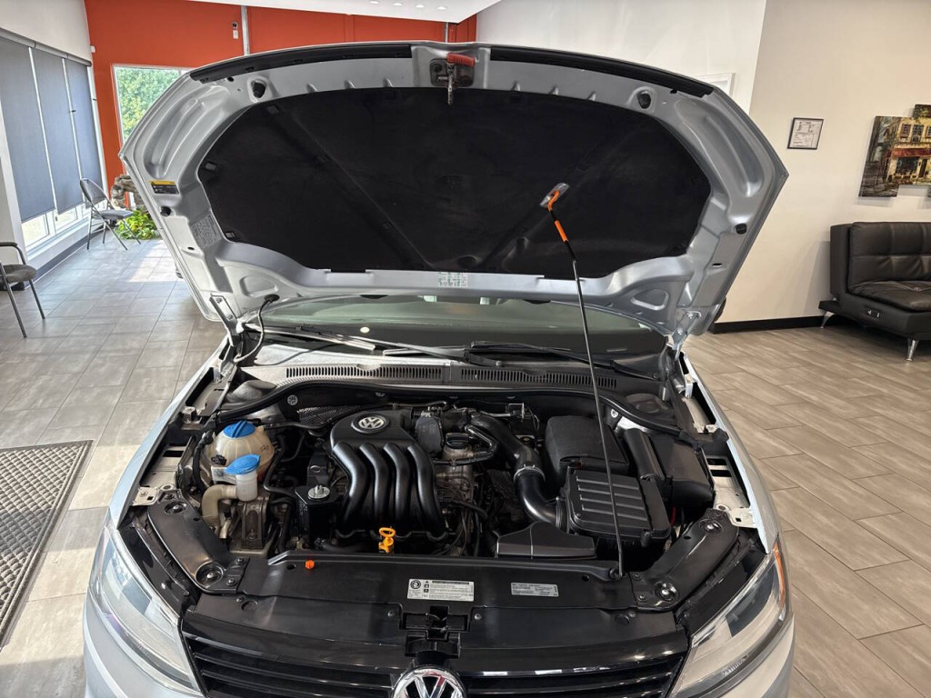 2013 Volkswagen Jetta Image 40