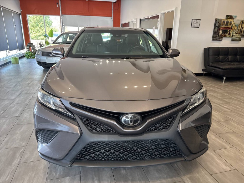 2018 Toyota Camry Image 6