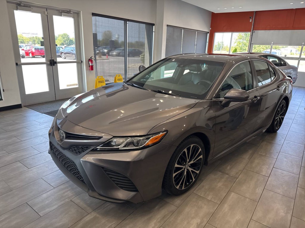 2018 Toyota Camry Image 8