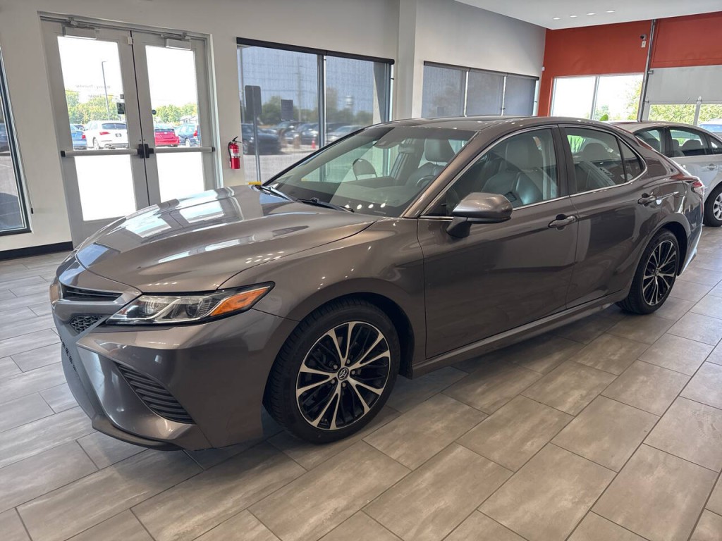 2018 Toyota Camry Image 9