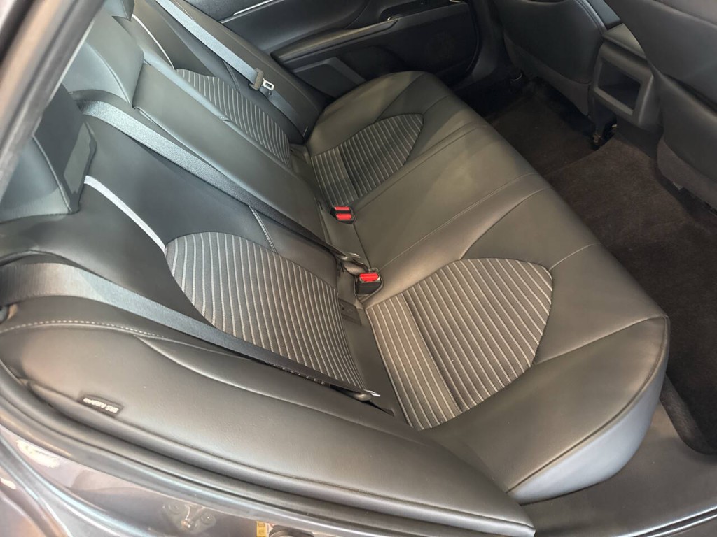 2018 Toyota Camry Image 23