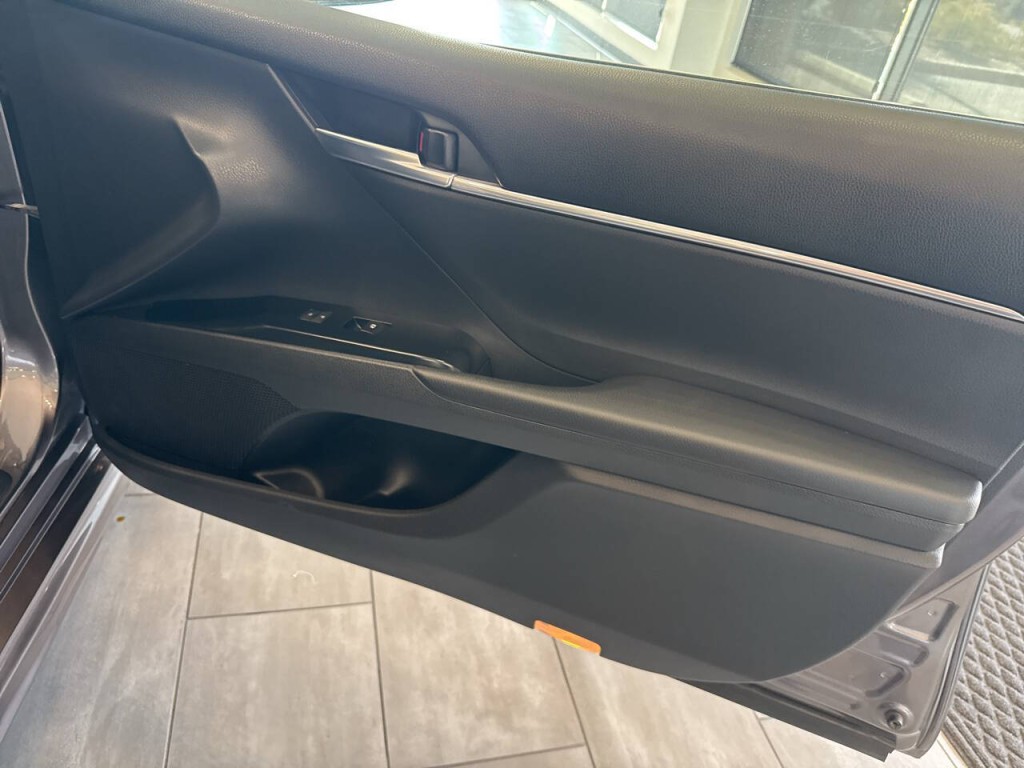 2018 Toyota Camry Image 24