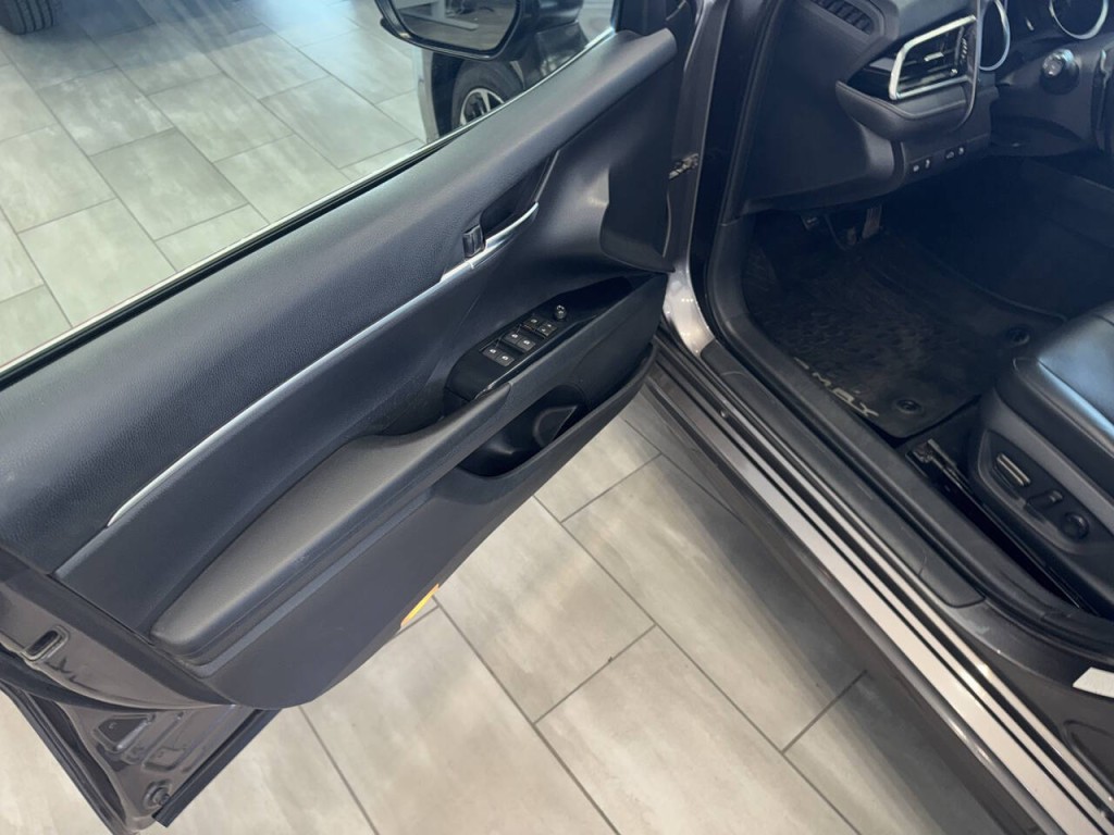 2018 Toyota Camry Image 26