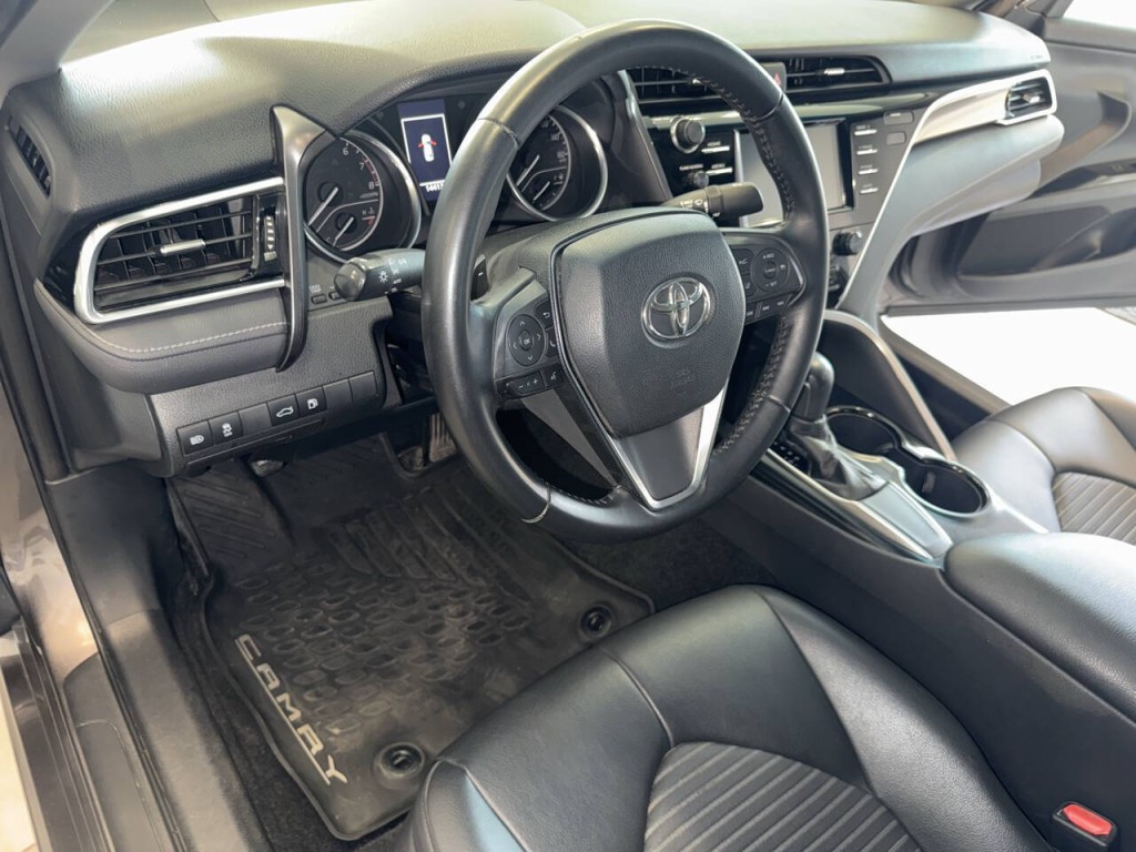2018 Toyota Camry Image 28