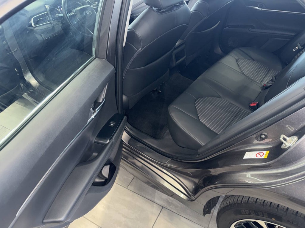 2018 Toyota Camry Image 29