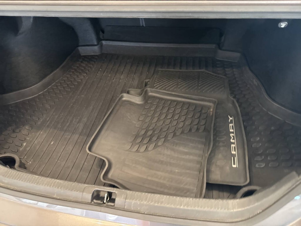 2018 Toyota Camry Image 36