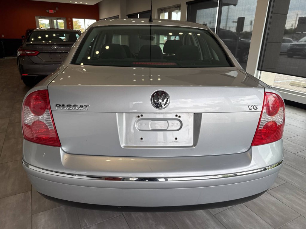 2003 Volkswagen Passat Image 6