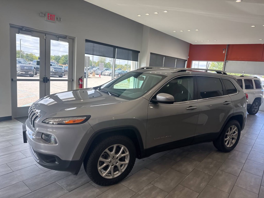 2016 Jeep Cherokee Image 9