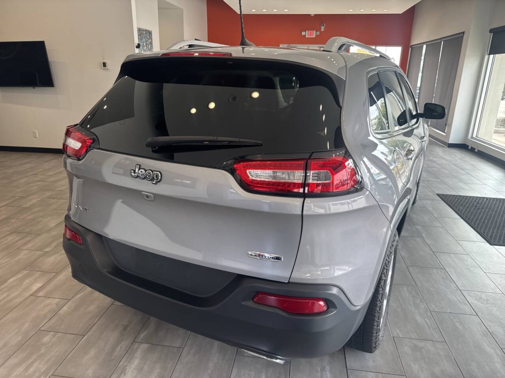 2016 Jeep Cherokee Image 15