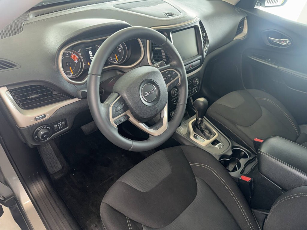2016 Jeep Cherokee Image 23