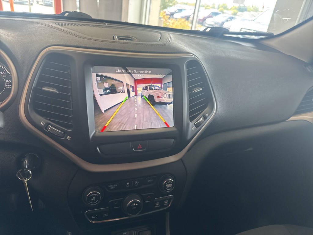 2016 Jeep Cherokee Image 39