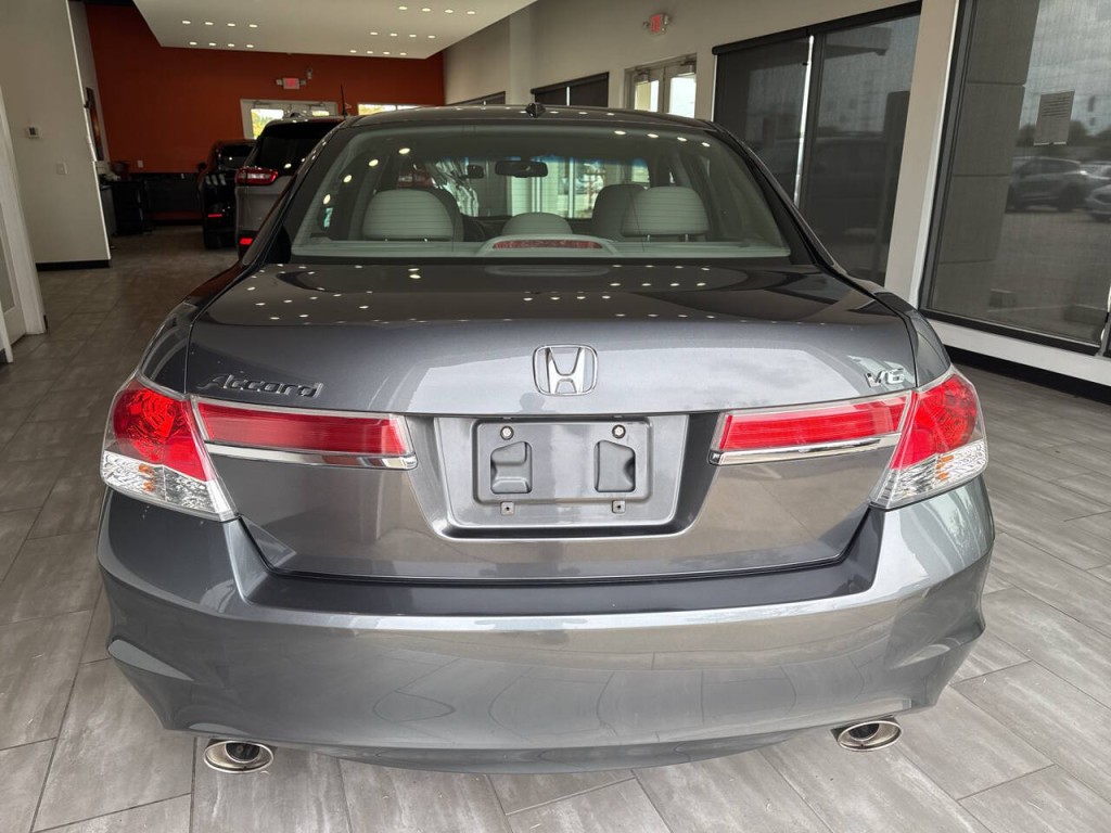 2011 Honda Accord Image 6