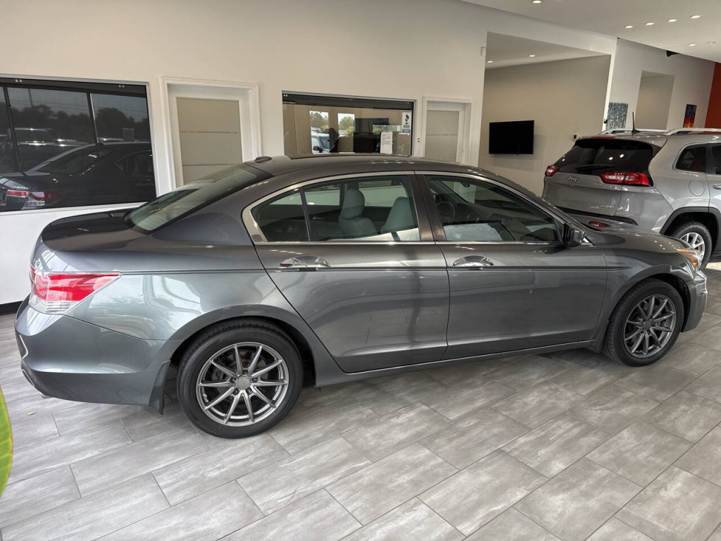 2011 Honda Accord Image 8