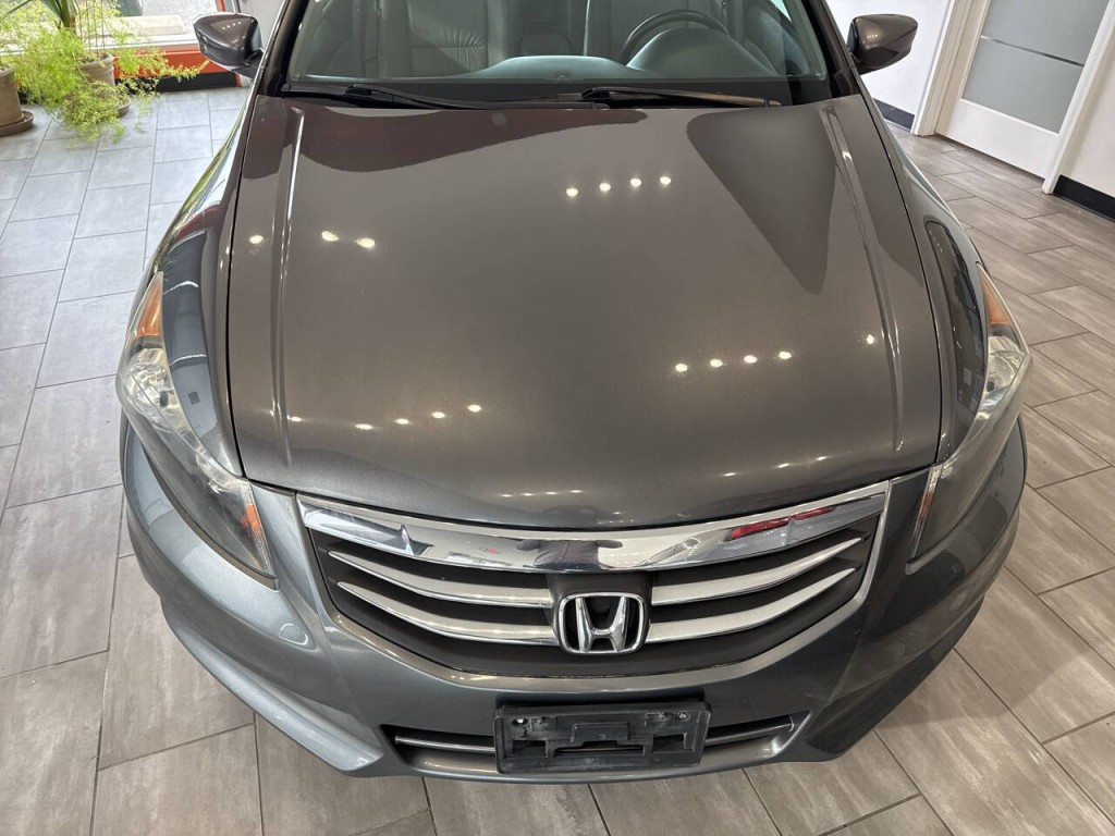 2011 Honda Accord Image 11