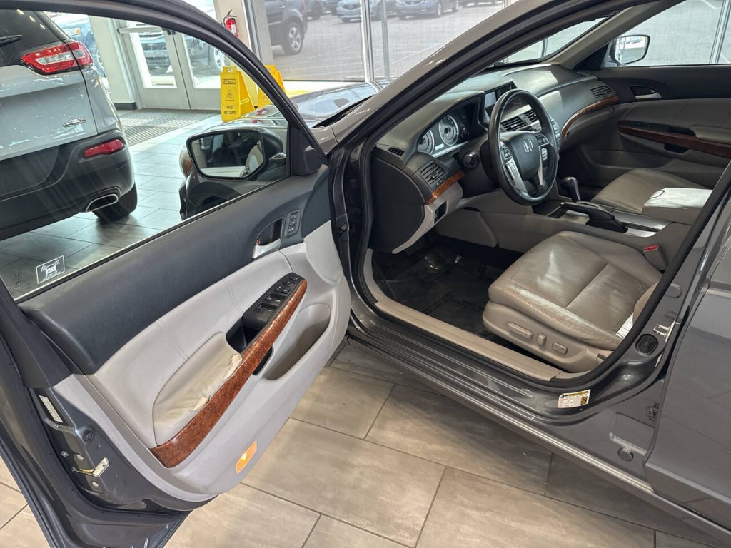 2011 Honda Accord Image 14