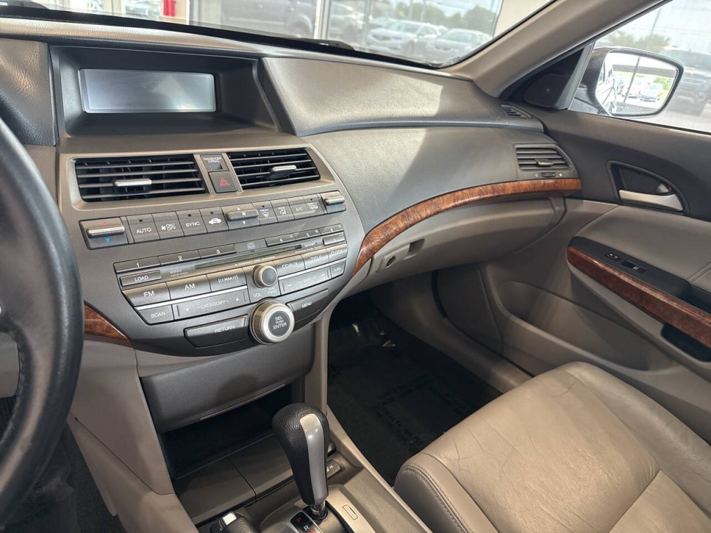 2011 Honda Accord Image 21