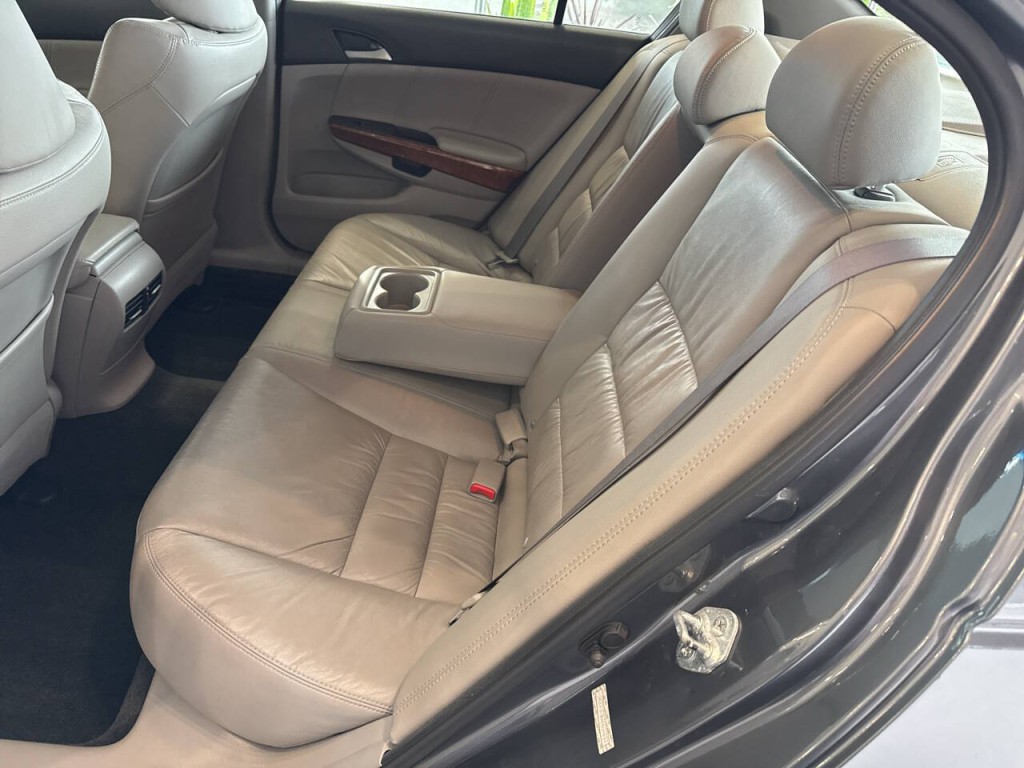 2011 Honda Accord Image 33