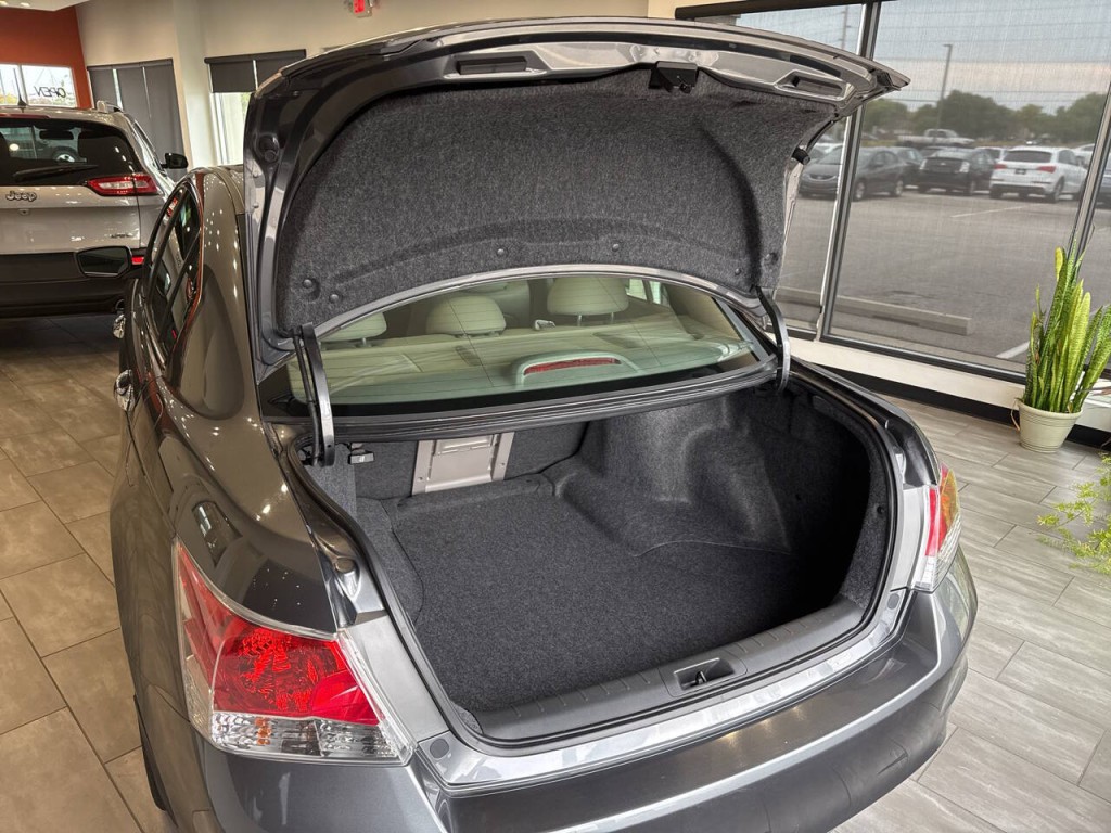 2011 Honda Accord Image 35