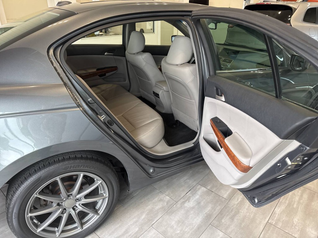 2011 Honda Accord Image 37