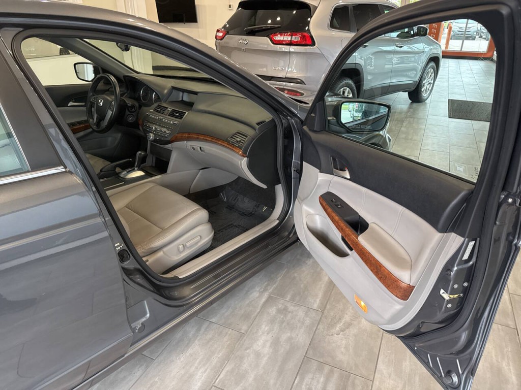 2011 Honda Accord Image 40
