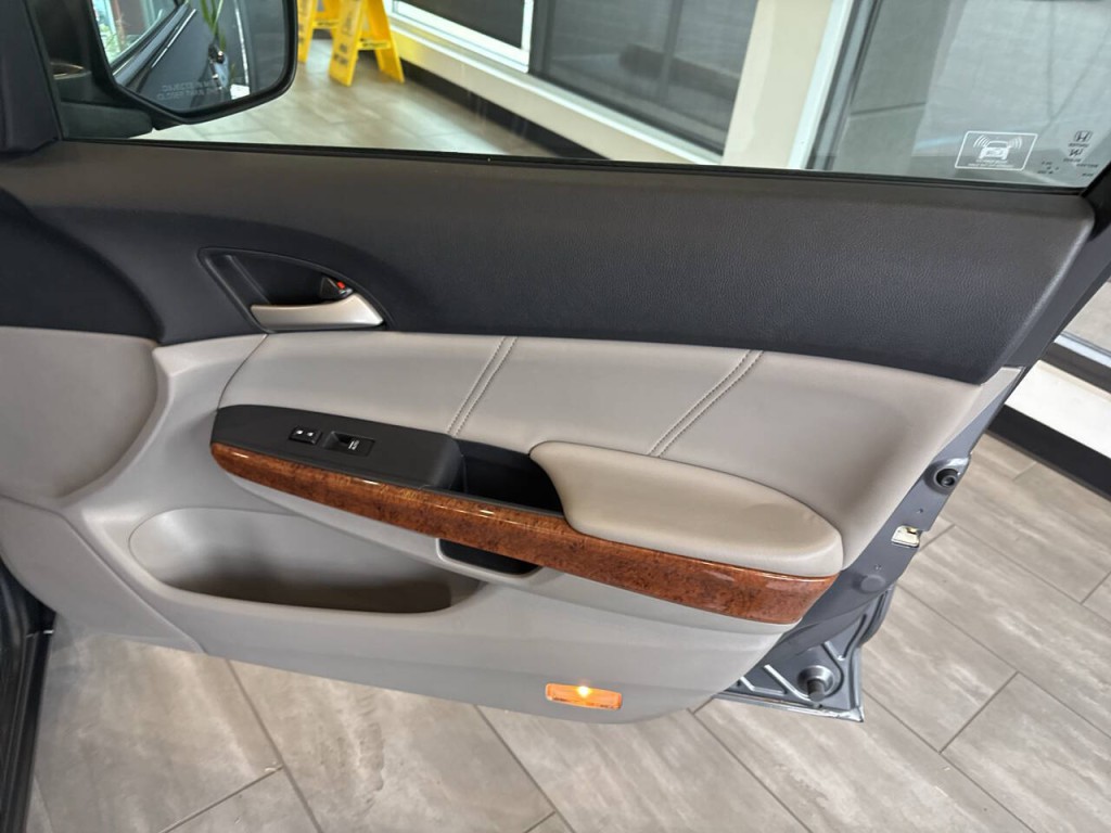 2011 Honda Accord Image 41