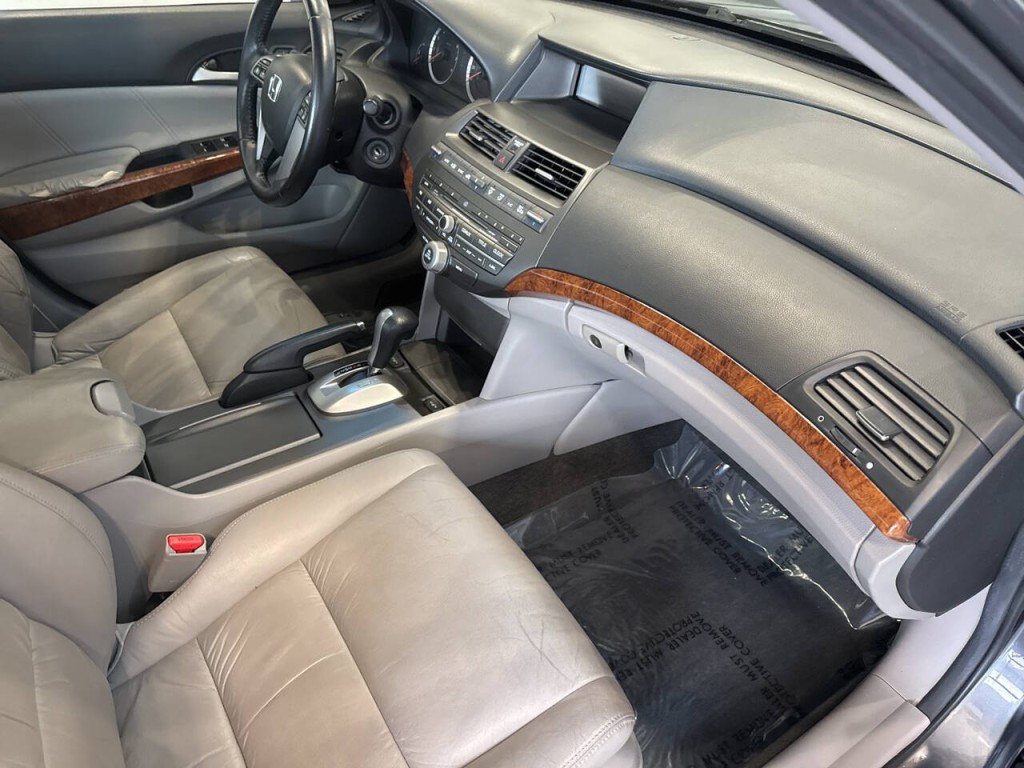2011 Honda Accord Image 44