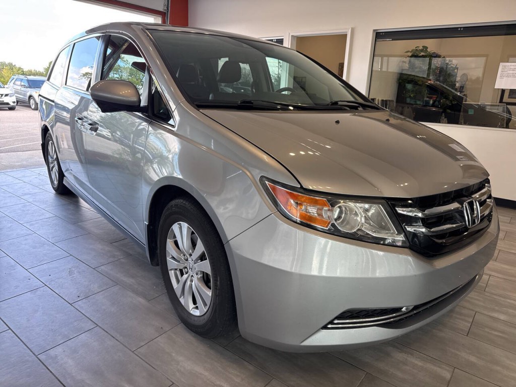 2016 Honda Odyssey Image 2